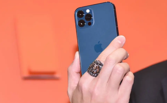 大理苹果手机维修分享iPhone12系列重启方法教程 